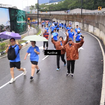 Runner Photo 7948273