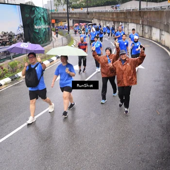 Runner Photo 7948274