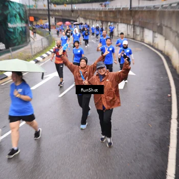 Runner Photo 7948277