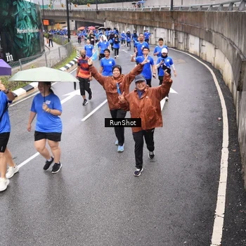 Runner Photo 7948280