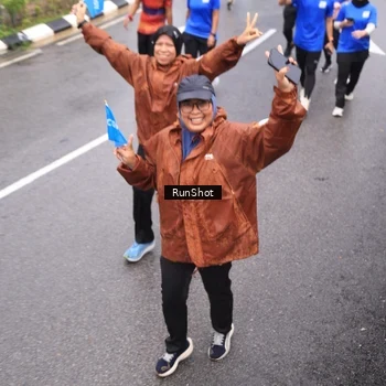 Runner Photo 7948292