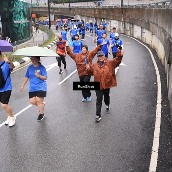 Runner Photo 7948299