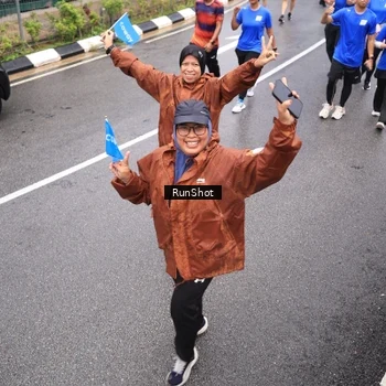 Runner Photo 7948307