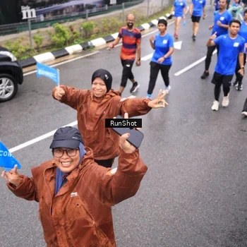 Runner Photo 7948310