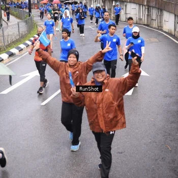 Runner Photo 7948317