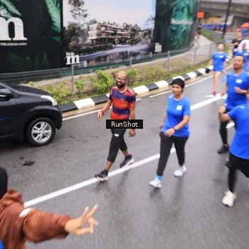 Runner Photo 7948325