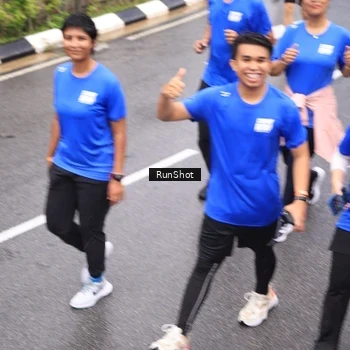 Runner Photo 7948336