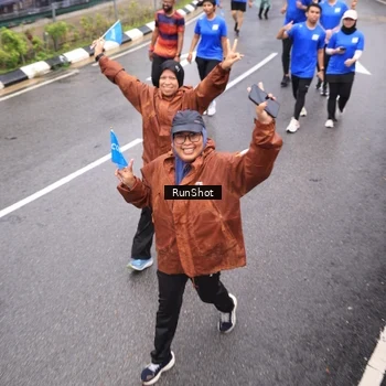 Runner Photo 7948338