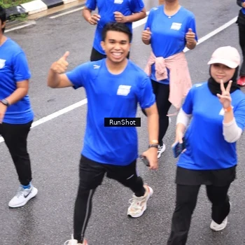 Runner Photo 7948339