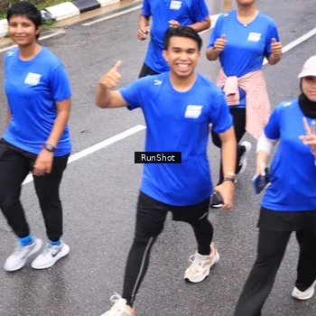 Runner Photo 7948340