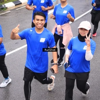Runner Photo 7948341