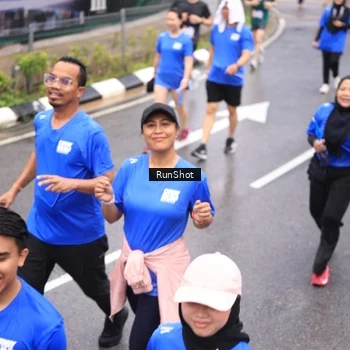 Runner Photo 7948347