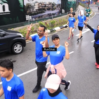Runner Photo 7948357