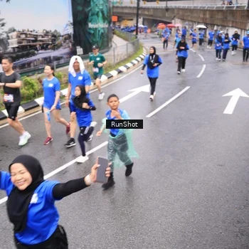 Runner Photo 7948377