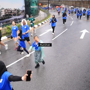 Runner Photo 7948379