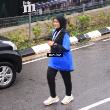 Runner Photo 7948421