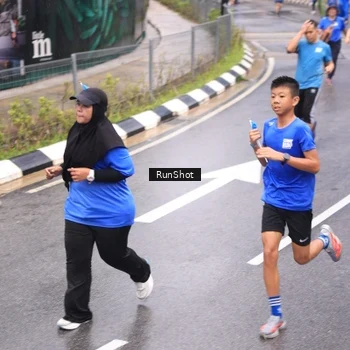 Runner Photo 7948430