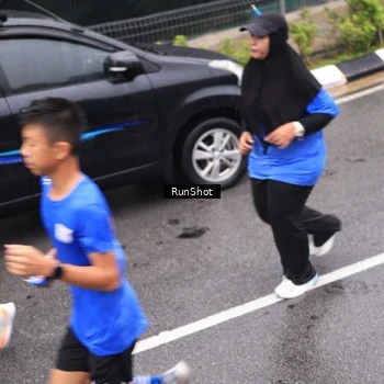 Runner Photo 7948448