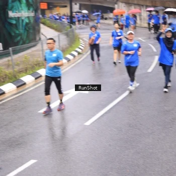 Runner Photo 7948464