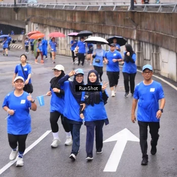 Runner Photo 7948469