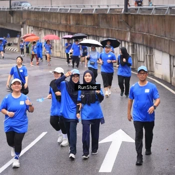 Runner Photo 7948470