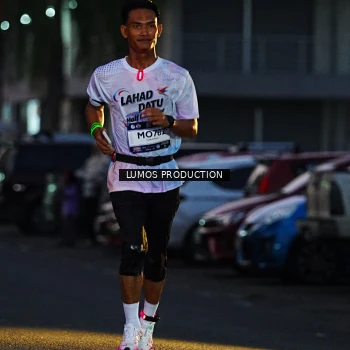Runner Photo 7948471
