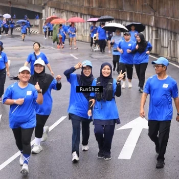 Runner Photo 7948472
