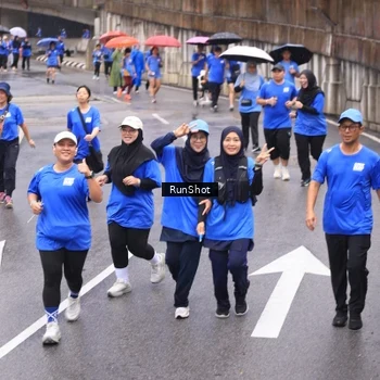 Runner Photo 7948473