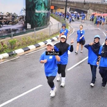 Runner Photo 7948485