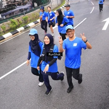 Runner Photo 7948512