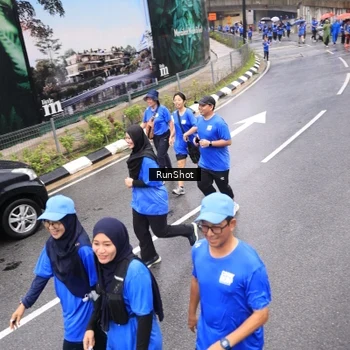 Runner Photo 7948518