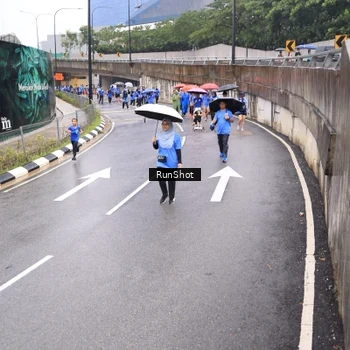 Runner Photo 7948553