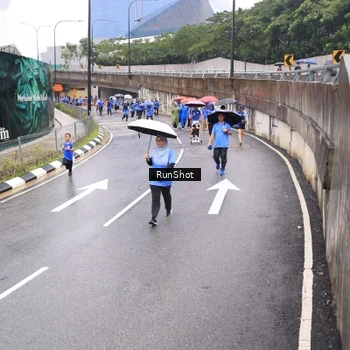 Runner Photo 7948555
