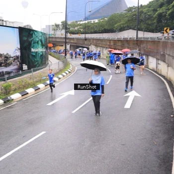 Runner Photo 7948558
