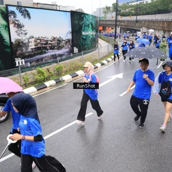 Runner Photo 7948625