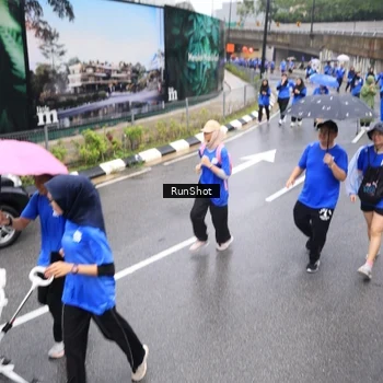 Runner Photo 7948630