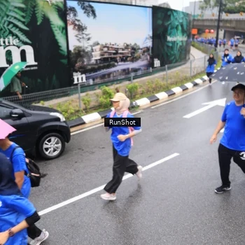 Runner Photo 7948633