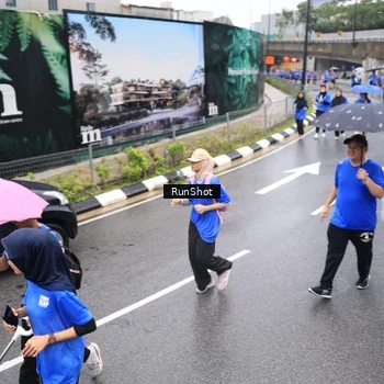 Runner Photo 7948646