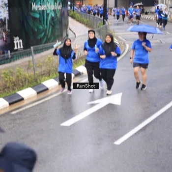 Runner Photo 7948650