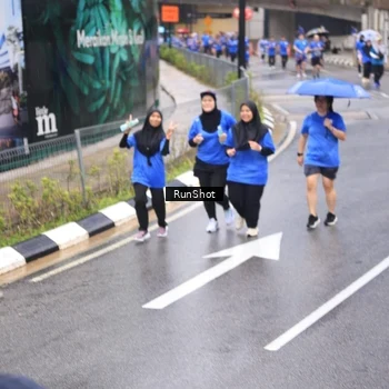 Runner Photo 7948651