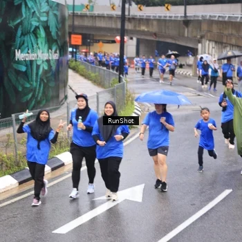 Runner Photo 7948658