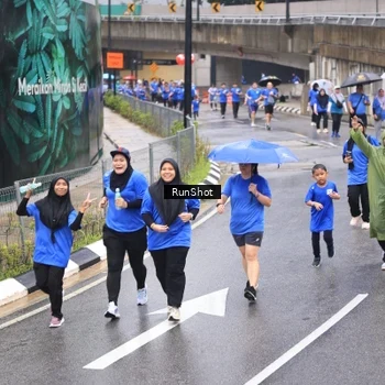 Runner Photo 7948661