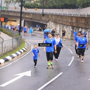 Runner Photo 7948662