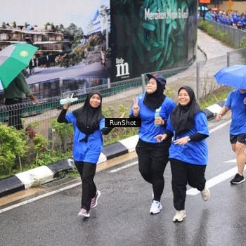 Runner Photo 7948672