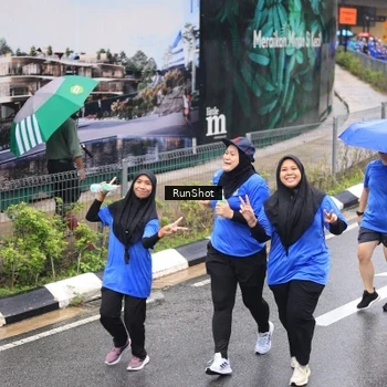 Runner Photo 7948676