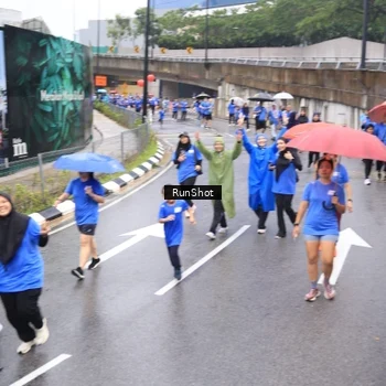Runner Photo 7948682