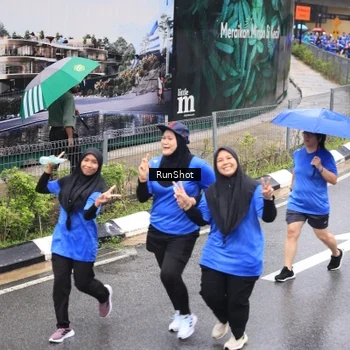 Runner Photo 7948683