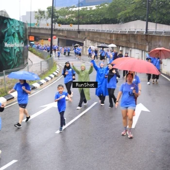 Runner Photo 7948684