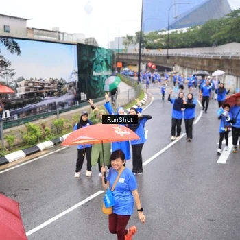 Runner Photo 7948734