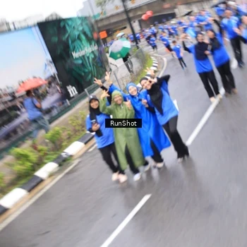 Runner Photo 7948759